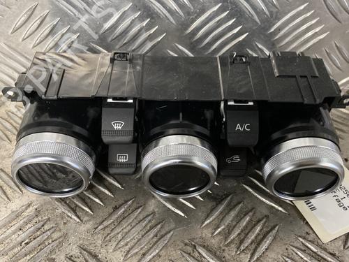 climate-control-renault-captur-ii-hf_-2020-30052096 main image