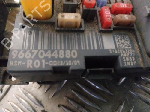 Used Fuse box Fuse box CITROËN C4 Grand Picasso I (UA_) 2.0 HDi 150 (150 hp) 31909579 31909579