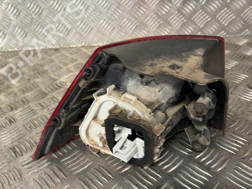 right-taillight-vw-golf-vii-variant-ba5-bv5-2013-2014-2015-2016-2017-2018-2019-2020-2021-2022-30385230 main image