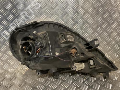 Left headlight RENAULT TRAFIC II Van (FL) 2.5 dCi 145 (FL0J) | BP20343604C28 