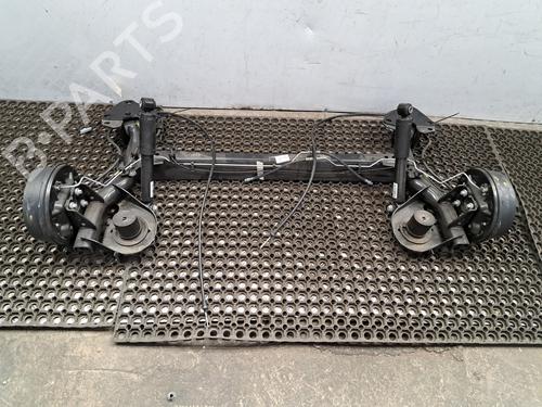 Used Rear axle RENAULT EXPRESS Box Body/MPV 1.5 Blue dCi 95 (F6AB) (95 hp) 23983696