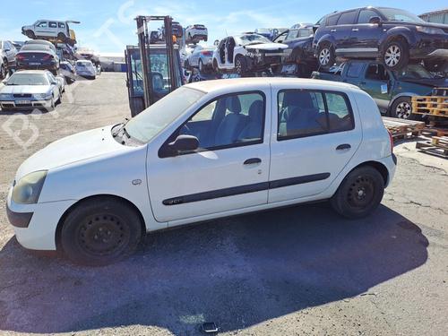 Left front fenders RENAULT CLIO II (BB_, CB_) 1.5 dCi (B/C2J) | BP20345122C41 