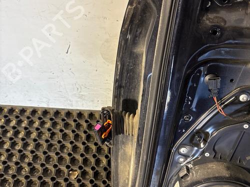 right-front-door-vw-passat-b7-362-2010-2011-2012-2013-2014-2015-2016-40272110 main image