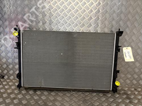 Used Water radiator Water radiator 31329132 31329132