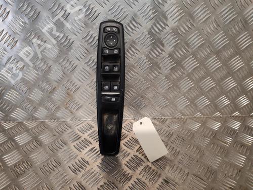 Used Left front window switch RENAULT MEGANE III Grandtour (KZ0/1) 1.5 dCi (KZ09, KZ0D, KZ1G, KZ29, KZ14, KZ1W, KZ10, KZ1F,... (110 hp) 28540633