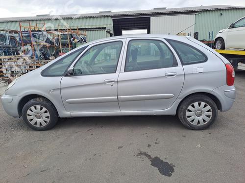 Left taillight CITROËN XSARA PICASSO (N68) 1.6 HDi | BP22095825C34 