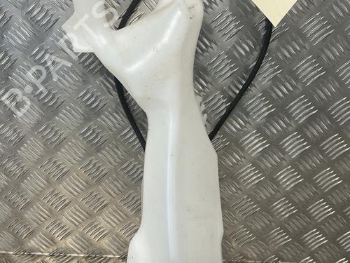 Used Windscreen washer tank RENAULT MEGANE IV Grandtour (K9A/M/N_) 1.5 Blue dCi 115 (K9A6) (116 hp) 27562416
