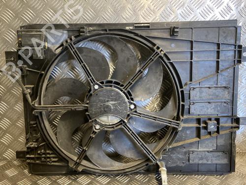 Used Radiator fan Radiator fan PEUGEOT 3008 II SUV (MC_, MR_, MJ_, M4_) 1.2 THP/ PureTech 130 (MRHNSM, MRHNSU, MRHNSJ, MRHNYW,... (131 hp) 32093436 32093436