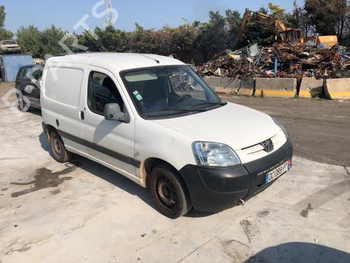 Front bumper reinforcement PEUGEOT PARTNER Box Body/MPV (5_, G_) 1.9 D | BP20344535C109