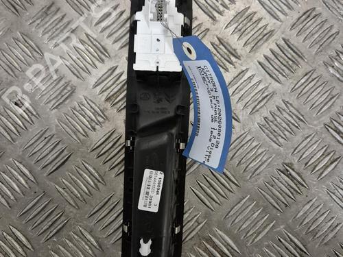 Used Left front window switch Left front window switch CITROËN JUMPY III Van (V_) 2.0 BlueHDi 120 (122 hp) 39953167 39953167