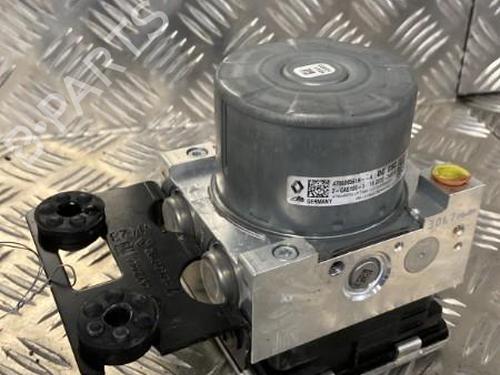 Used ABS pump NISSAN PRIMASTAR Van (X83) 2.5 dCi 140 (135 hp) 22917194