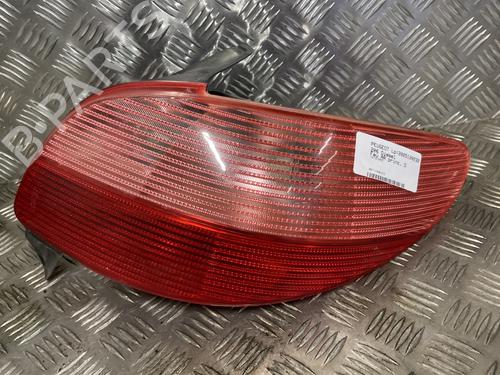 Used Right taillight PEUGEOT 206 Hatchback (2A/C) 1.9 D (69 hp) 31071836