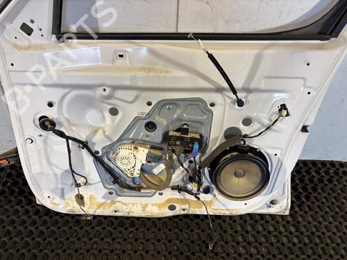 Used Right front door Right front door 39091730 39091730
