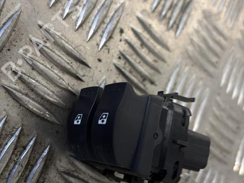 Used Left front window switch Left front window switch RENAULT CLIO II (BB_, CB_) [1998-2016] 33934466 33934466
