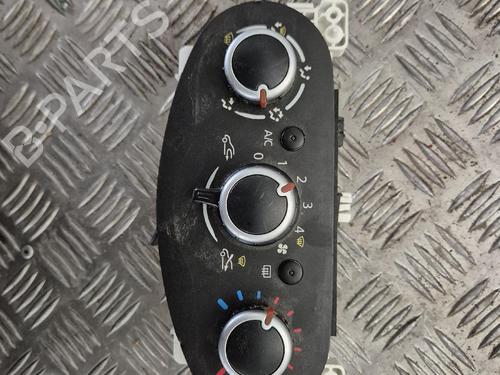 Climate control RENAULT TWINGO III (BCM_, BCA_) 0.9 TCe 95 | BP30052509I5 - Image 2
