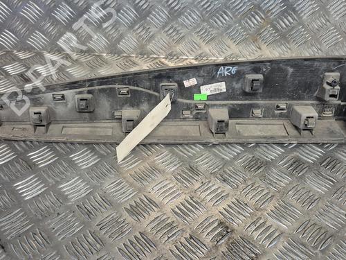 door-moulding-trim-renault-clio-iv-bh_-2012-2013-2014-2015-2016-2017-2018-2019-2020-2021-36542904 main image