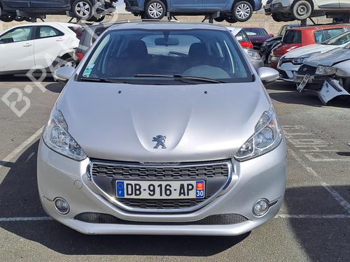 Left headlight PEUGEOT 208 I (CA_, CC_) 1.4 HDi | BP29028345C28 