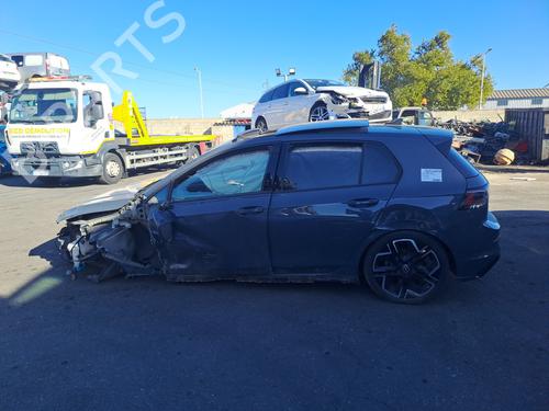 Brugte VW GOLF VIII (CD1, DA1) 1.5 eTSI (150 hp) 4237549