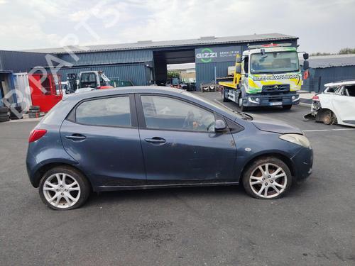 Right headlight MAZDA 2 (DE_, DH_) 1.4 MZR-CD | BP38079677C29  - Image 6