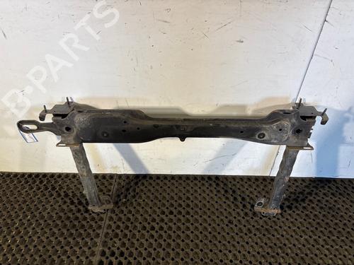 crossmember-renault-megane-iv-hatchback-b9amn_-2015-37473865 main image