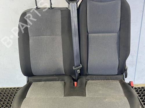 Siège avant droit RENAULT MASTER III Van (FV) 2.3 dCi 135 FWD (FV0N, FV08, FV06, FV00) (136 hp) 28210659