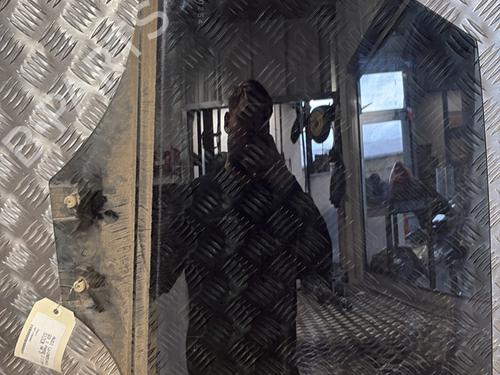 rear-right-door-window-audi-q3-8ub-8ug-2011-2012-2013-2014-2015-2016-2017-2018-2019-2020-30910181 main image