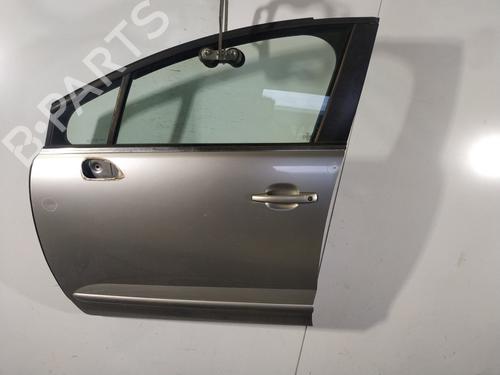 Used Left front door PEUGEOT 5008 (0U_, 0E_) 1.6 HDi (112 hp) 31598894