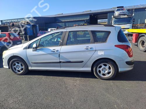 Fuse box PEUGEOT 308 SW I (4E_, 4H_) 1.6 HDi | BP29895776E1