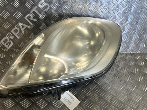 Used Right headlight OPEL VIVARO A Van (X83) 2.0 CDTI (F7) (90 hp) 28111616