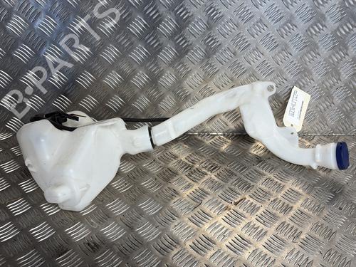 Used Windscreen washer tank CITROËN C3 III (SX) 1.2 THP 110 (SXHNPS, SXHNZT, SXHNZ6) (110 hp) 26523111