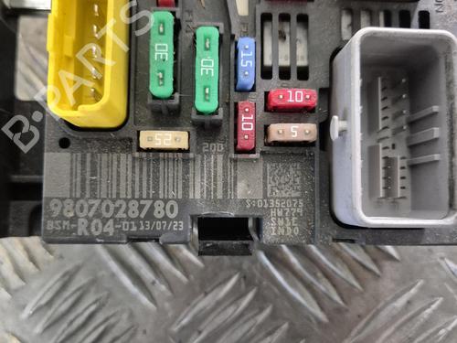 fuse-box-peugeot-partner-tepee-2008-37715198 main image
