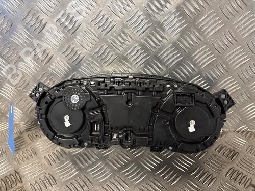 Instrument cluster IVECO DAILY VI Van 35S18, 35C18, 40C18, 50C18, 60C18, 65C18, 70C18 | BP38761766C47 - Image 3