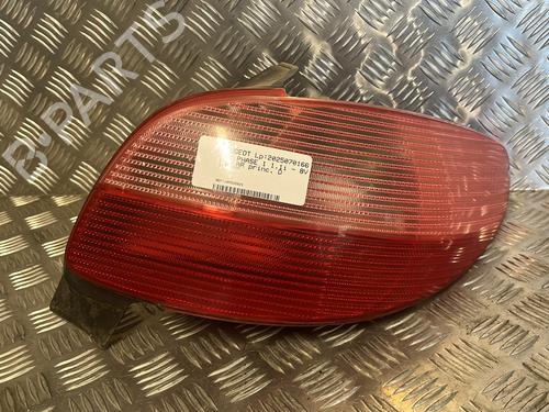 Used Right taillight PEUGEOT 206 Hatchback (2A/C) 1.1 i (60 hp) 27702011