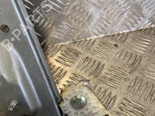 Used Front right window mechanism Front right window mechanism CITROËN C3 Picasso (SH_) 1.6 HDi (90 hp) 32370821 32370821