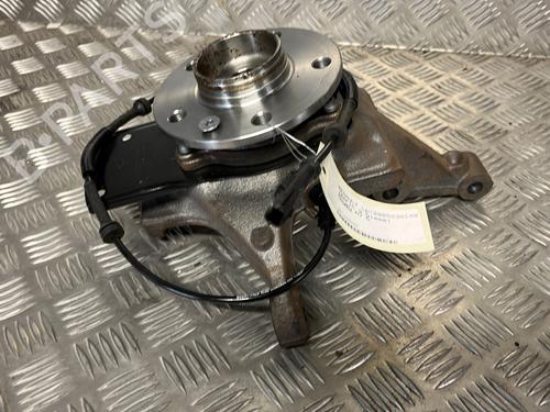 left-front-steering-knuckle-renault-trafic-iii-van-fg_-2014-25027113 main image