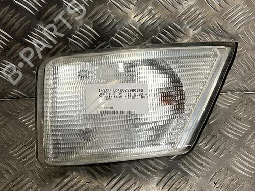 Used Left front indicator Left front indicator IVECO DAILY III Platform/Chassis 35 S 11,35 C 11 (A2FC13AA, A6FBU4AB, A2NB14A1, A2ND13A1,... (106 hp) 31266651 31266651
