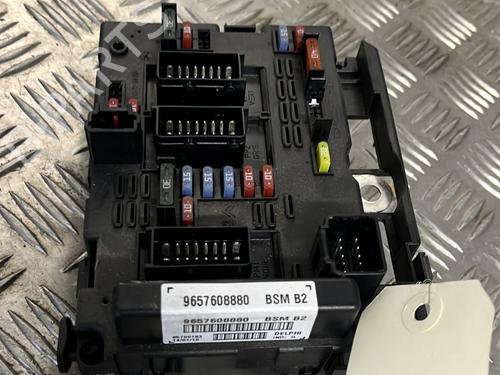 Used Fuse box PEUGEOT 206+ (2L_, 2M_) 1.4 HDi eco 70 (68 hp) 26656673