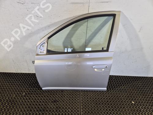 Dør venstre fortil Dør venstre fortil TOYOTA YARIS (_P1_) 1.4 D-4D (NLP10_, NLP10R) (75 hp) 34241880 34241880