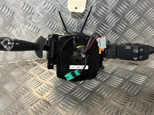 Used Steering column stalk RENAULT TRAFIC II Van (FL) 2.0 dCi 115 (FL01, FL0U) (114 hp) 22785193
