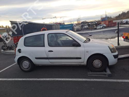 Right headlight RENAULT CLIO II (BB_, CB_) 1.5 dCi (B/CB07) | BP31353883C29 