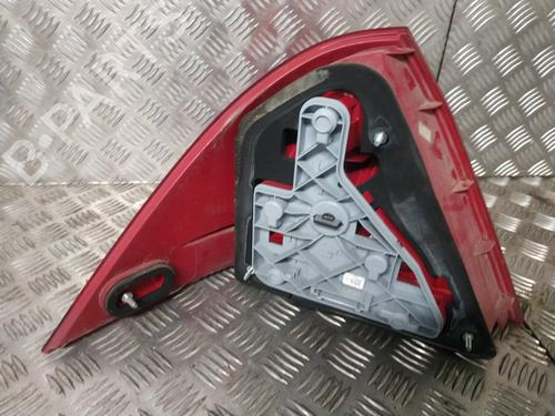 right-taillight-mercedes-benz-c-class-w203-2000-2001-2002-2003-2004-2005-2006-2007-32000447 main image