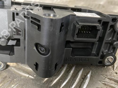 Used Gear lever Gear lever RENAULT CAPTUR II (HF_) E-TECH 160 (158 hp) 29705679 29705679