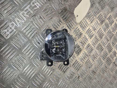 right-front-fog-light-maserati-levante-suv-m161-2016-36056268 main image