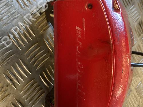 Used Right front brake caliper Right front brake caliper MASERATI LEVANTE SUV (M161) 3.0 D Q4 (275 hp) 31880397 31880397