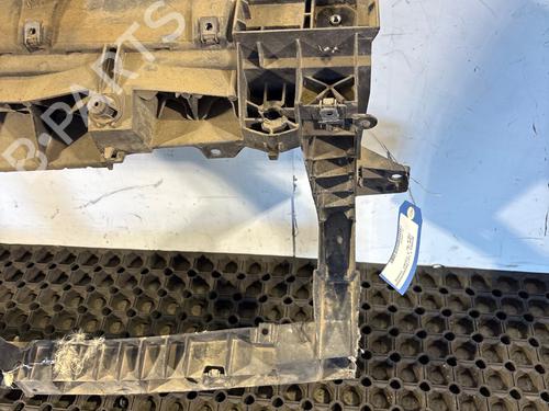 front-slam-panel-renault-trafic-iii-van-fg_-2014-37473830 main image