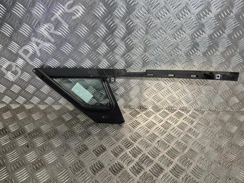 front-right-quarter-glass-renault-clio-v-b7_-2019-39711571 main image