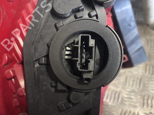 Right taillight CITROËN C5 III (RD_) 2.0 HDi 140 (RDRHF8, RDRHFA, RDRHA8, RDRHAJ) | BP33040498C35  - Image 6
