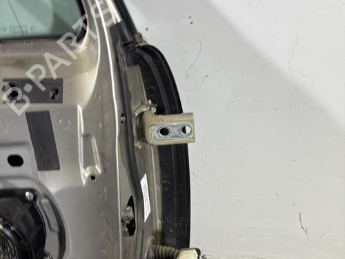 Used Left front door Left front door 30927748 30927748