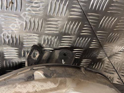 Right headlight RENAULT CLIO III (BR0/1, CR0/1) 1.4 16V | BP29589197C29 
