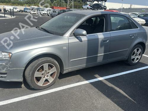 Højre forlygte AUDI A4 B7 (8EC) 2.0 TDI 16V | BP27284376C29 